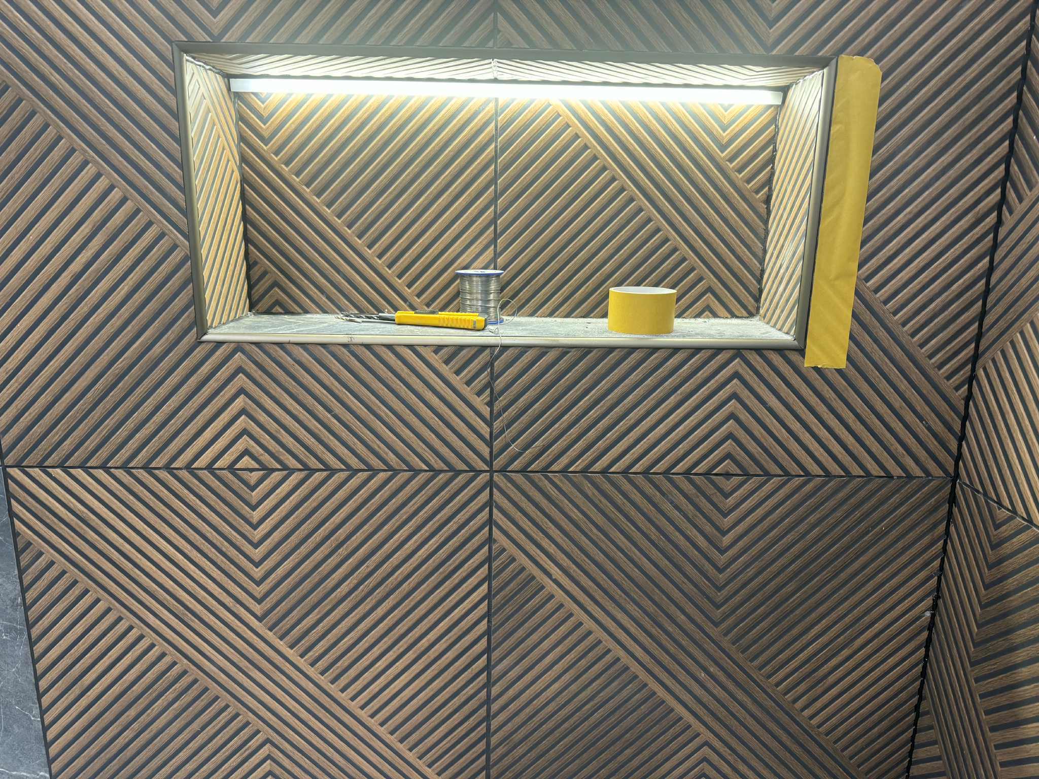 Fürdőszoba ledvilágítás közelebről Fürdőszoba ledvilágítás közelebről